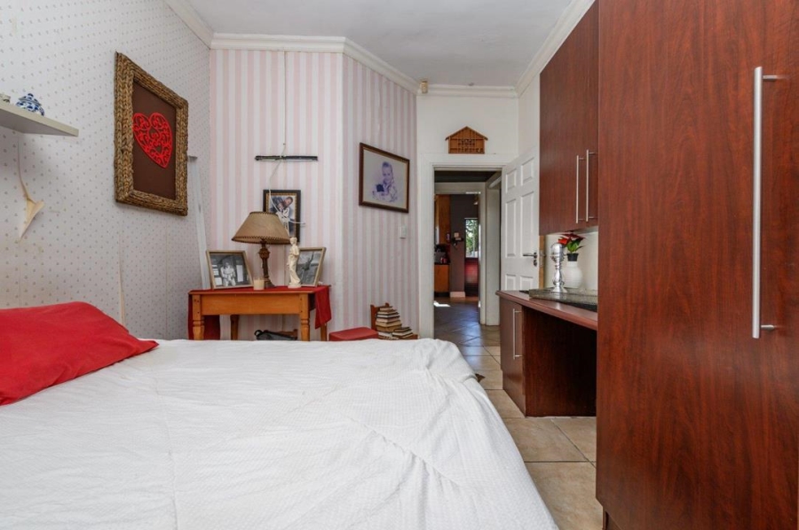 5 Bedroom Property for Sale in Van Riebeeck Hoogte Eastern Cape